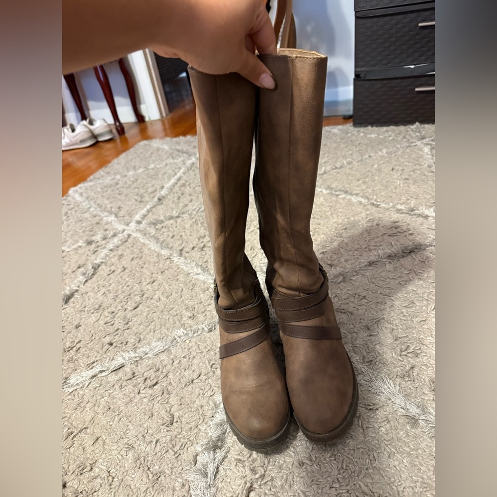 Chic Brown Tall Boots